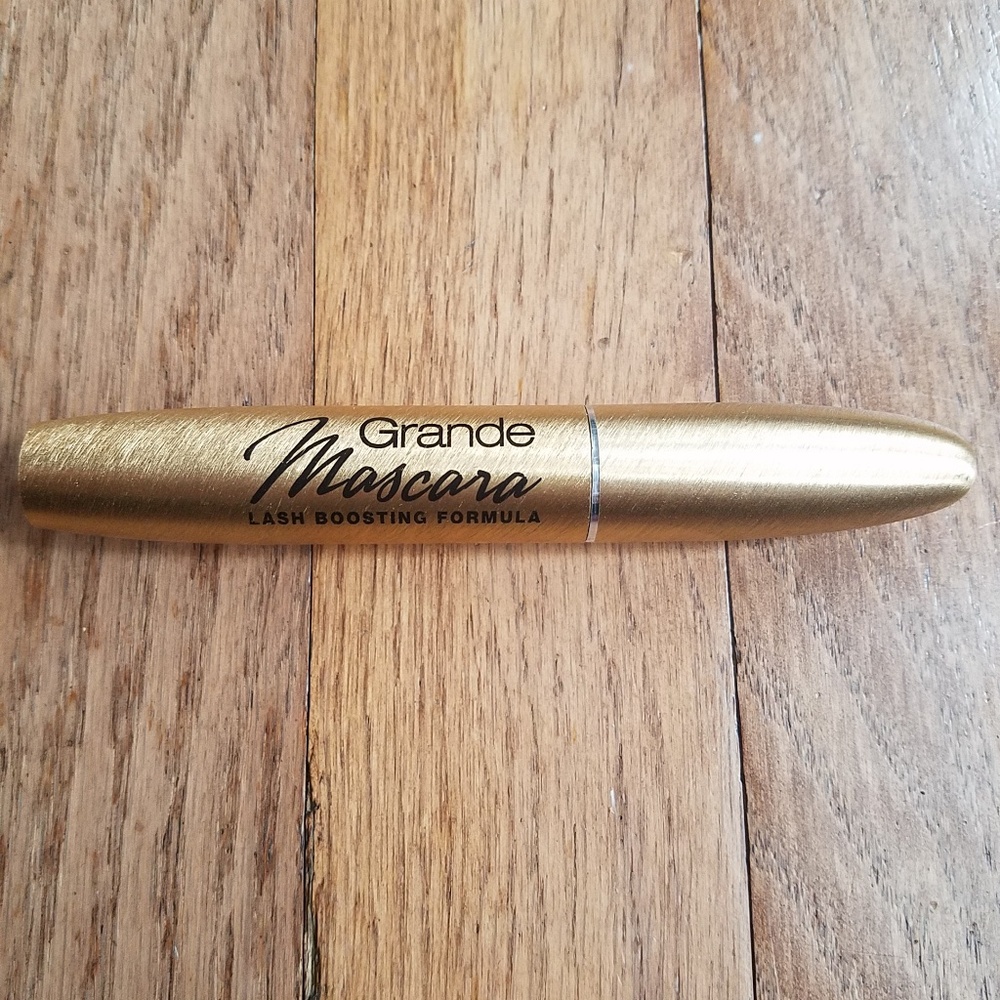 Grande mascara